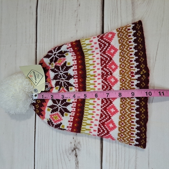 St John's Bay Winter Beanie Hat NWT - Picture 3 of 5
